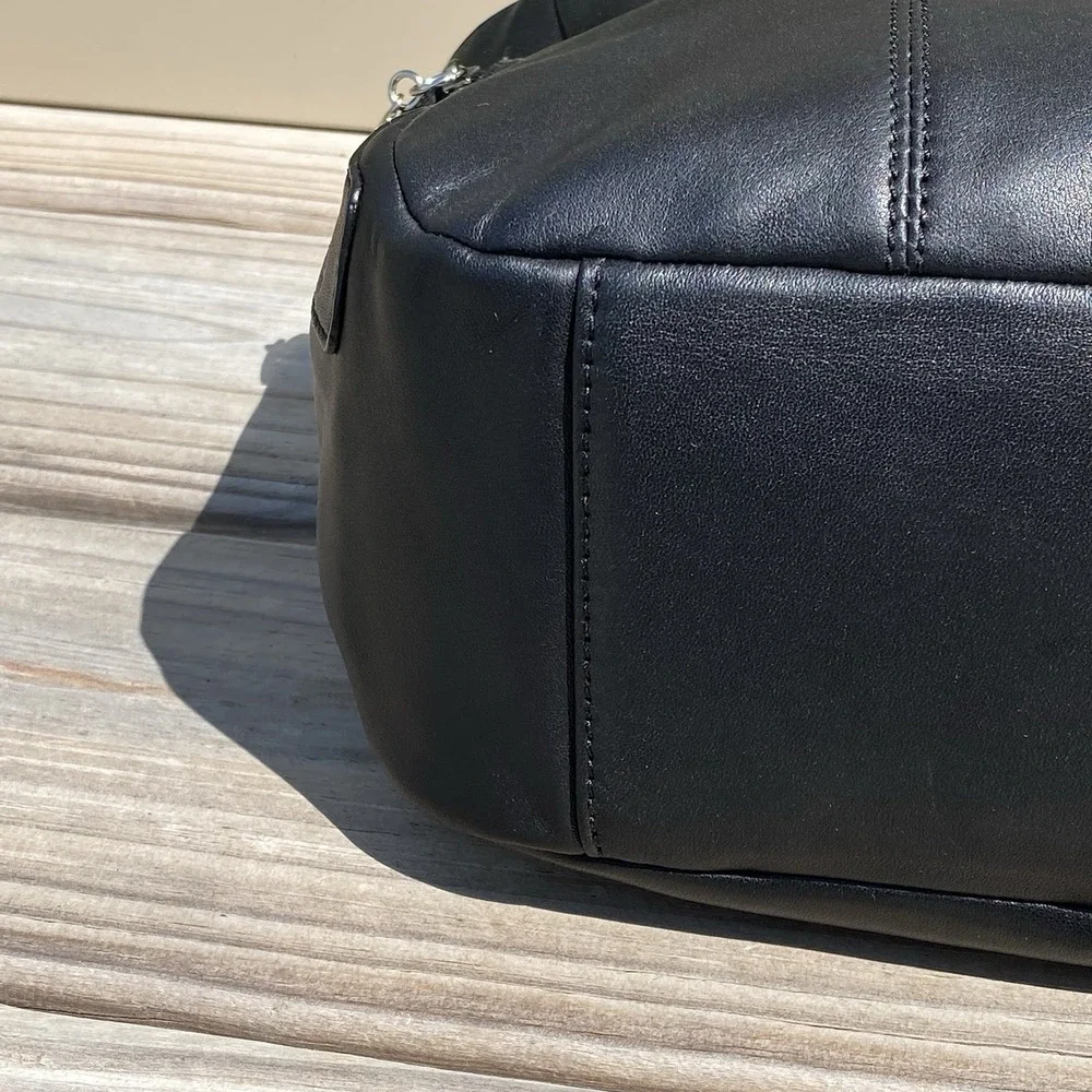 Coach Gallery East West Leather Tote Black Shoulder Bag Side Zip Pockets F19252